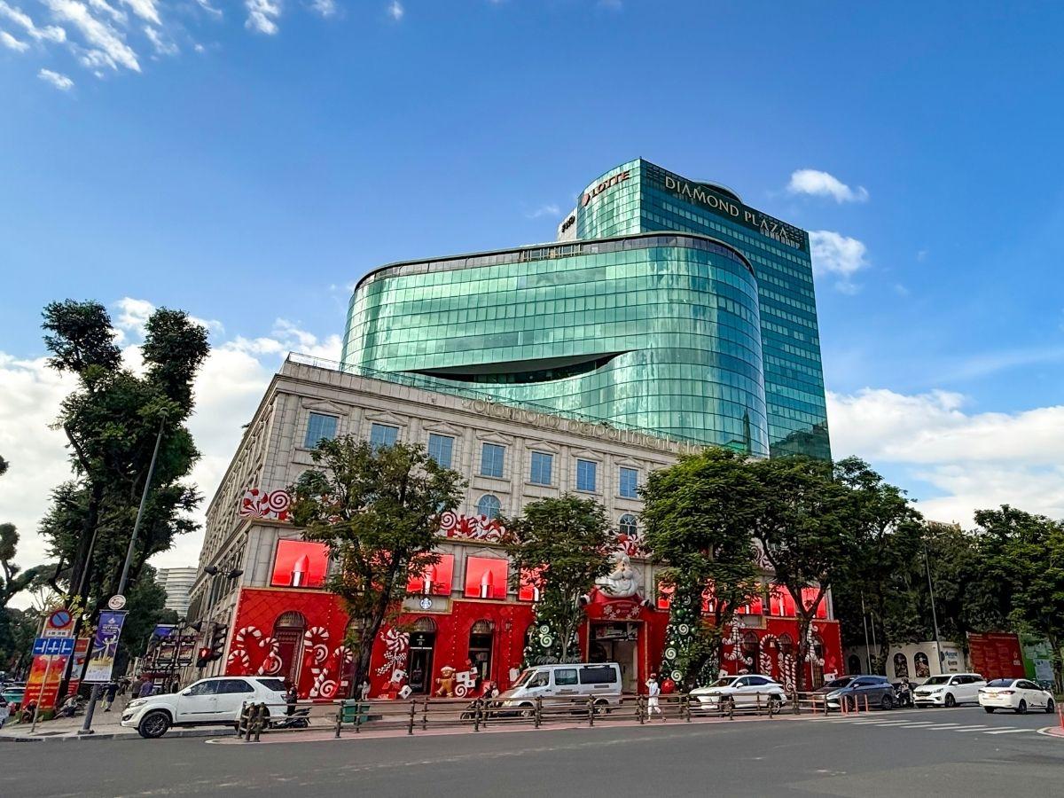 Diamond Plaza