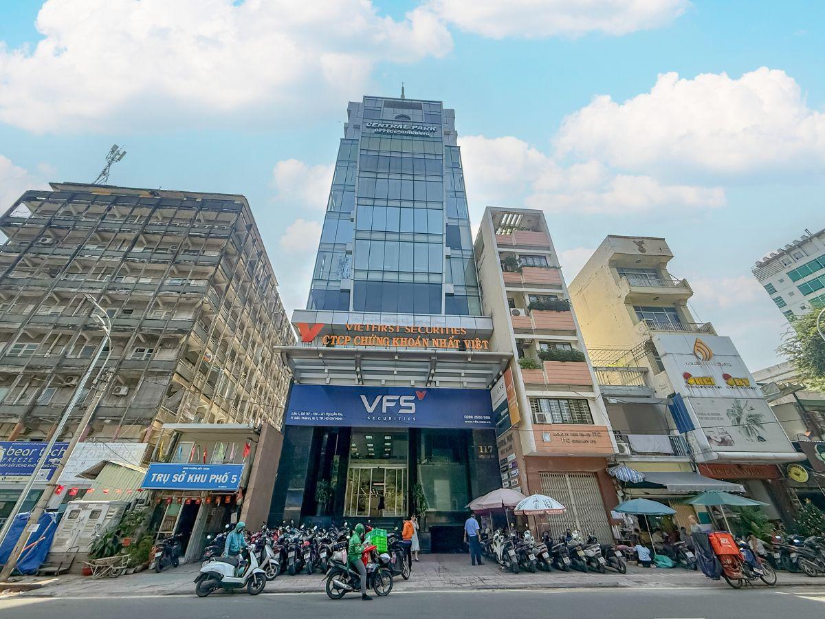 Central Park Nguyễn Du