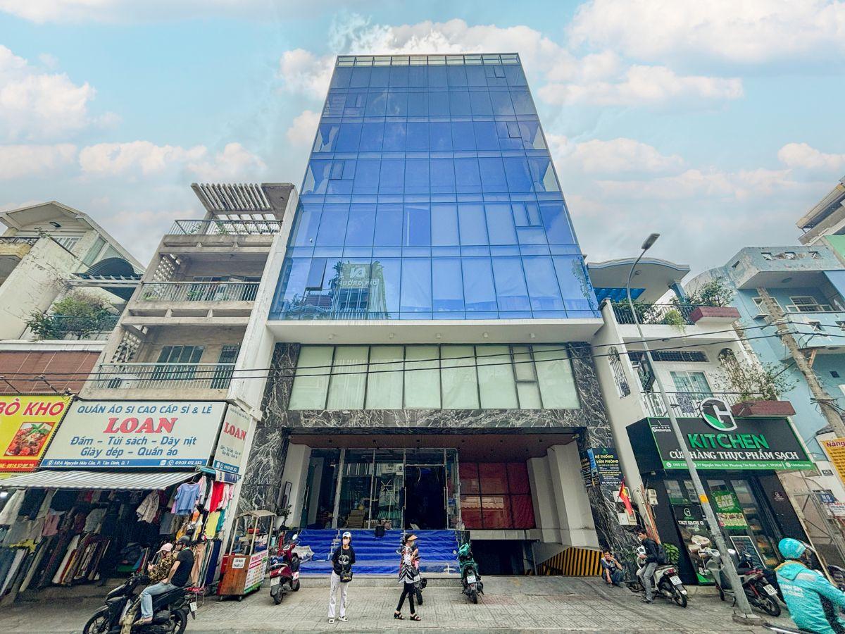 Zeta Nguyễn Hữu Cầu